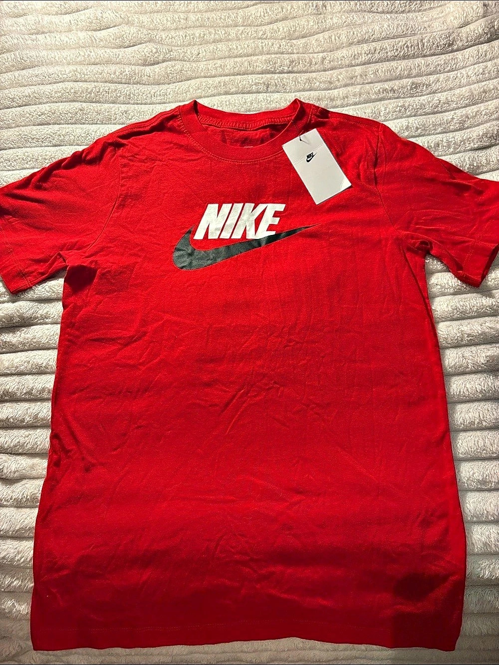 Nike Sportswear Cotton T-Shirt Boys Medium Red Short Sleeve Tee